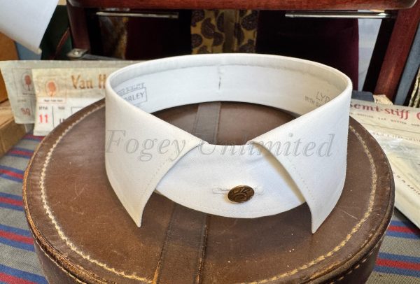 Brand New Old Store stock Starched Stiff Detachable Collar. Style Lyric . Size 15" - Image 5