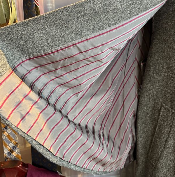 Vintage Bespoke Gentleman's Inverness Cape or Ulster Cape by Connock & Lockie . 44-46"/112-117cm Chest - Image 5
