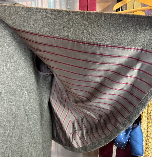Vintage Bespoke Gentleman's Inverness Cape or Ulster Cape by Connock & Lockie . 44-46"/112-117cm Chest - Image 12