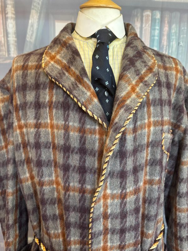 Wonderful Vintage Dressing Gown. Wool. Size Large  approx 42"/107cm Chest (Ref:DG42G) - Image 3