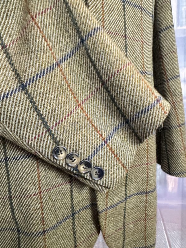 A Lovely Tweed Jacket by Hassons Dungiven  42R /107cm Chest (BB42H) - Image 5
