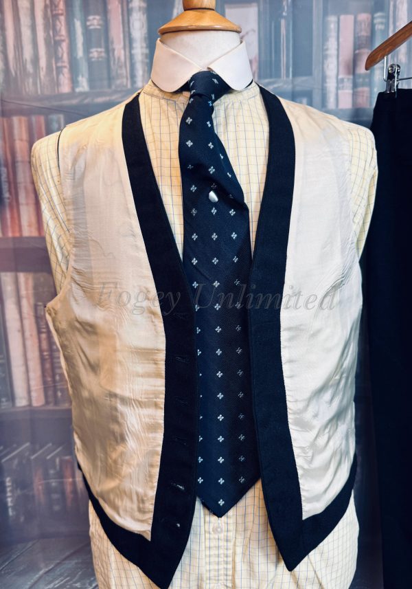 Vintage 3 Piece Burtons Heavyweight Suit Dated 1959.  38C/30W/32L (PKB59) - Image 11