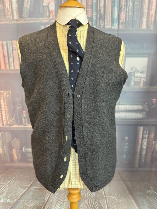 Hackett Heavyweight Knitted Wool Sleeveless Waistcoat/Cardigan/Vest Large Chest 42"/107cm (Ref:WCPRH) - Image 6
