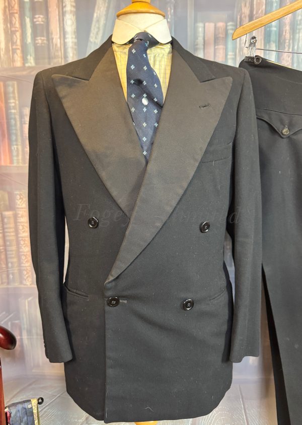 Vintage 3 Piece Tuxedo Dinner Suit  38C/34W/31L (DSCH38) - Image 3