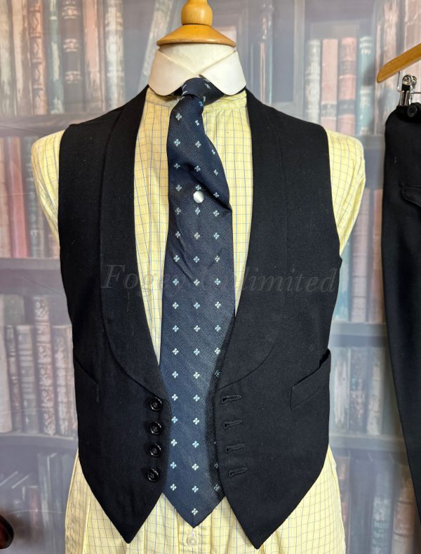 Vintage 3 Piece Tuxedo Dinner Suit  38C/34W/31L (DSCH38) - Image 11