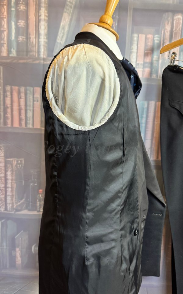 Vintage 3 Piece Tuxedo Dinner Suit  38C/34W/31L (DSCH38) - Image 17