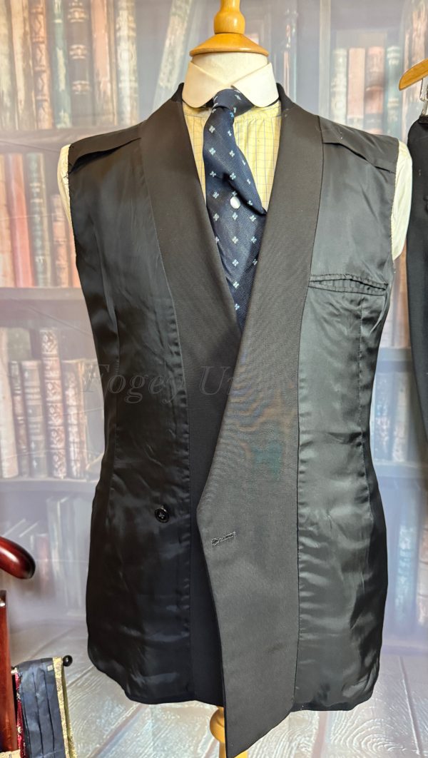 Vintage 3 Piece Tuxedo Dinner Suit  38C/34W/31L (DSCH38) - Image 18