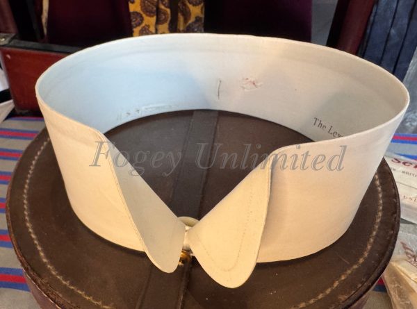 Vintage 1920's style Rounded point Wing Detachable Collar. The Lewes. Size 16" - Image 4