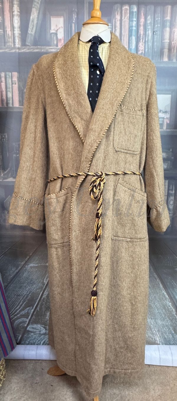 Wonderful Vintage Dressing Gown. Wool. Size  X Large 42-44"Chest (Ref:CRE)