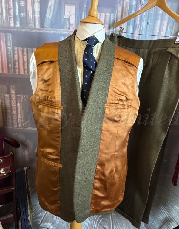 Vintage Bespoke Green Herringbone 3 Piece Suit 42"Chest /41waist. (Ref: CH89) - Image 9