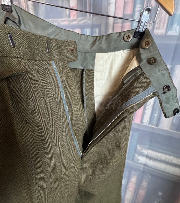 Vintage Bespoke Green Herringbone 3 Piece Suit 42"Chest /41waist. (Ref: CH89) - Image 4