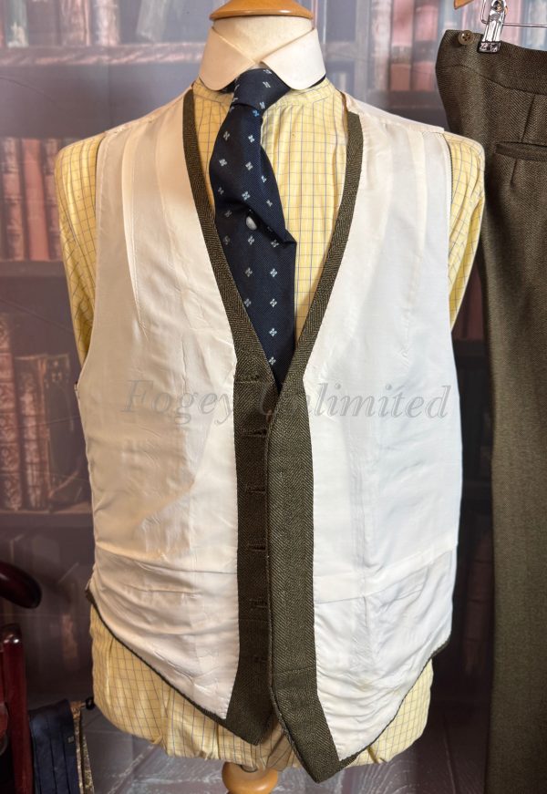Vintage Bespoke Green Herringbone 3 Piece Suit 42"Chest /41waist. (Ref: CH89) - Image 12