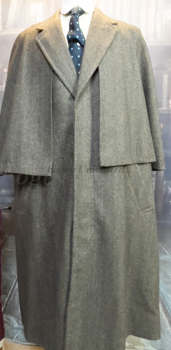 Vintage Bespoke Gentleman's Inverness Cape or Ulster Cape by Davies & Son Savile Row . 44-46"/112-117cm (PTH) - Image 11