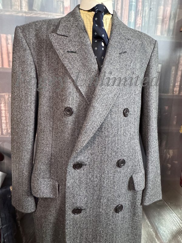 Vintage Heavyweight Grey Herringbone Tweed Overcoat. Amazing Vintage Item 44"/112cm Chest (Cole)