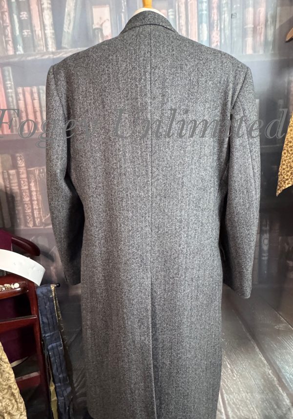 Vintage Heavyweight Grey Herringbone Tweed Overcoat. Amazing Vintage Item 44"/112cm Chest (Cole) - Image 6