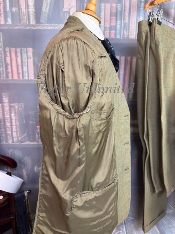 Vintage Bespoke 4 Piece Tweed Suit 41"Chest /36waist. (Ref: ATMcG) - Image 10