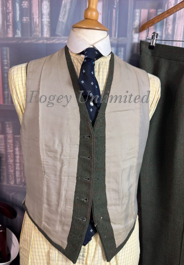 Vintage 1965 Bespoke Super Heavyweight Green Tweed Suit 38chest /34waist. (JCD38) - Image 10