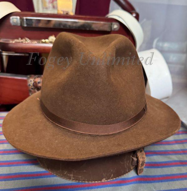 Vintage Dark Brown Trilby Hat. Size 7 1/8"approx (Ref:CH718) - Image 4