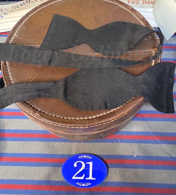 A Vintage Self tie Bow Tie for your Formal Attire (BT21) - Image 3