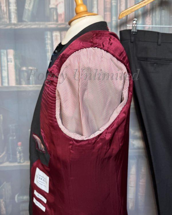Traditional Charles Tyrwhitt 3 Piece Suit 44"Chest /38" waist. (Ref: PKCT) - Image 3