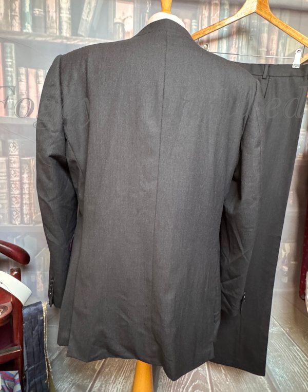 Traditional Charles Tyrwhitt 3 Piece Suit 44"Chest /38" waist. (Ref: PKCT) - Image 10
