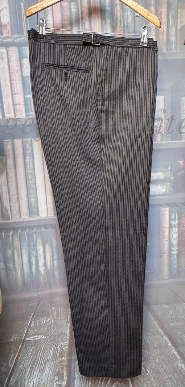 Vintage Moss Bros. 3 Piece Formal Stroller  Suit 44"Chest /38" waist. (Ref: PKMOSS) - Image 5
