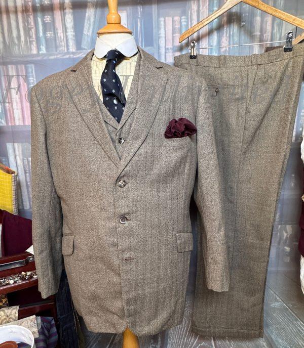 Vintage Bespoke R. Wildeman  1980 3 Piece Suit 42"Chest /38" waist. (Ref: PKWLD)