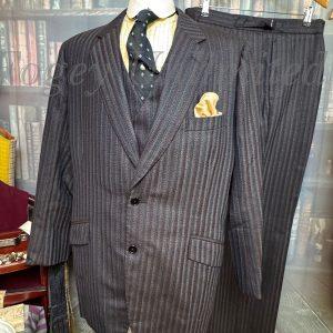 Vintage Bespoke Charles Barrow 1989 3 Piece Suit 40"Chest /37" waist. (Ref: PKBAR)