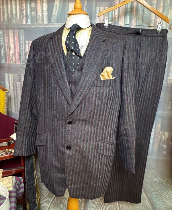 Vintage Bespoke Charles Barrow 1989 3 Piece Suit 40"Chest /37" waist. (Ref: PKBAR)