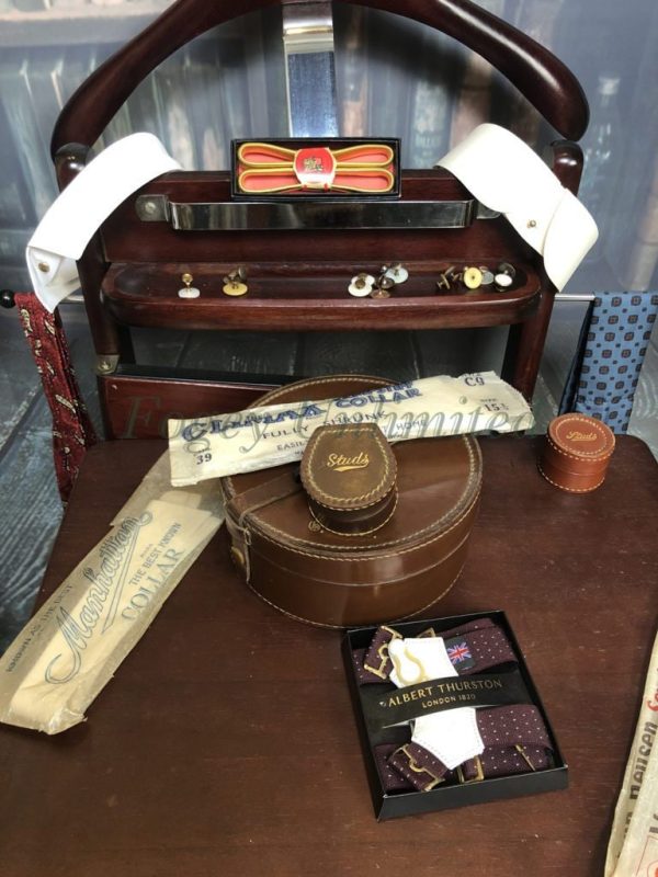 Vintage Leather Stud Box A Storage box for your Collar Studs (Ref:7)
