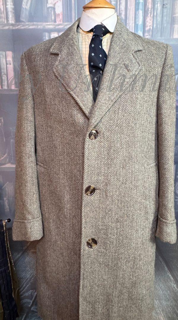 Vintage Heavyweight Grey Herringbone Harris Tweed Overcoat. Amazing Vintage Item 42"/107cm Chest (PKHTC)