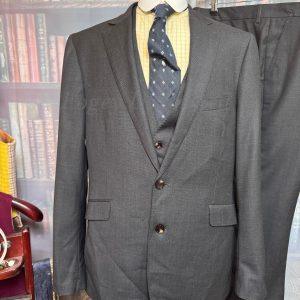 Montcrief Italian wool 3 Piece Suit  44"Chest /38" waist. (Ref: PKMONT)