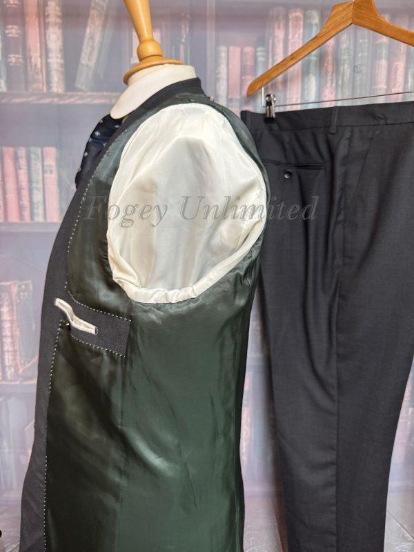 Montcrief Italian wool 3 Piece Suit  44"Chest /38" waist. (Ref: PKMONT) - Image 6