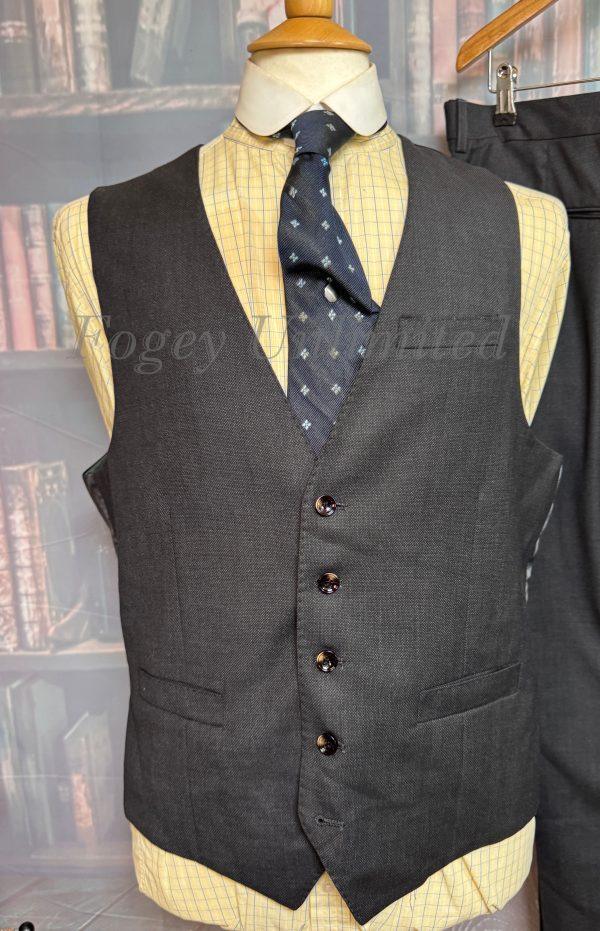 Montcrief Italian wool 3 Piece Suit  44"Chest /38" waist. (Ref: PKMONT) - Image 12