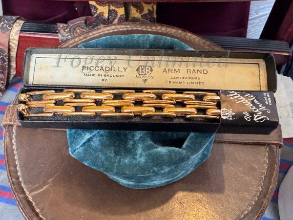 Vintage Piccadilly Gold Plated Sprung Link Traditional Armbands/Sleeve Garters. new in Box - Image 4