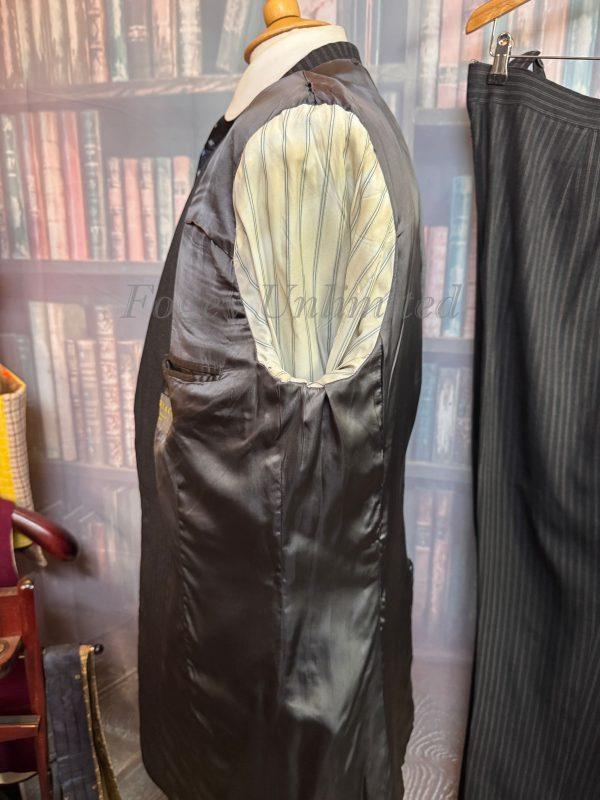 Vintage Bespoke Ruback 3 Piece Suit 1968  41"Chest /38" waist. (Ref: RUB68) - Image 8